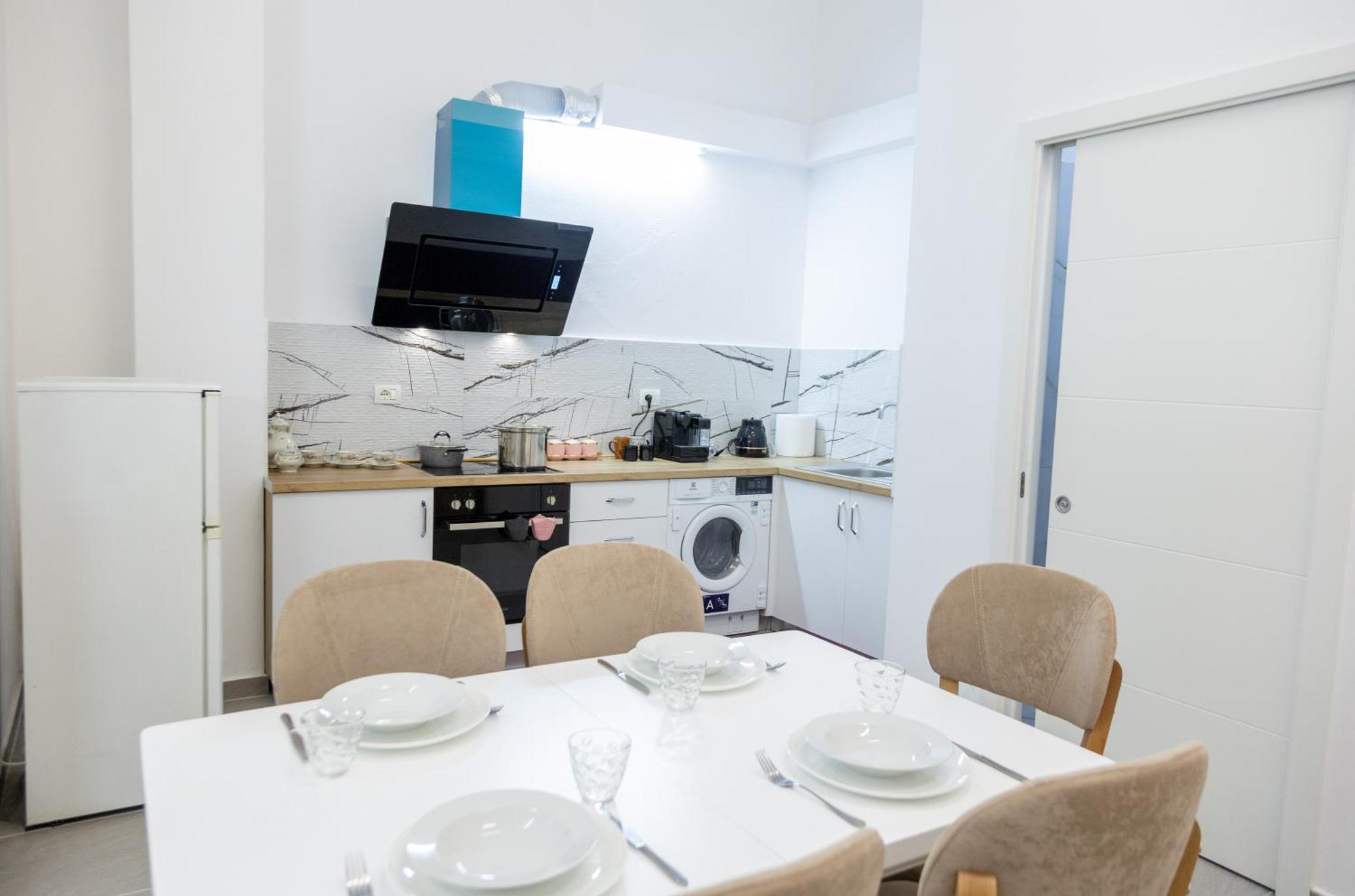 Free Parking Sudio Tirana Apartment Bagian luar foto